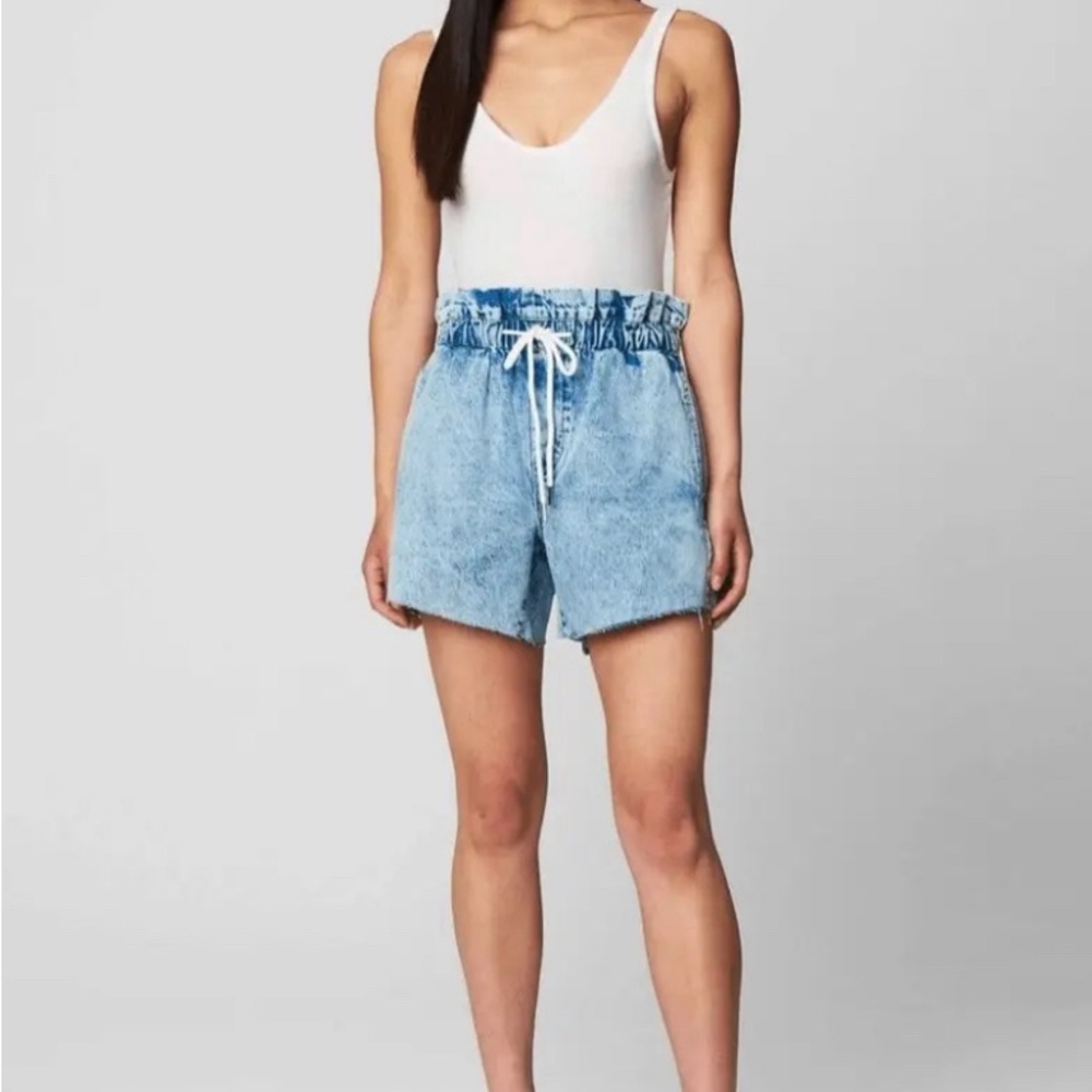 BLANK NYC Love on Top High waisted acid wash paper bag shorts size 27